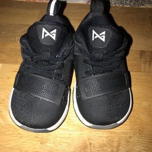 Nike toddler size 5 pg1